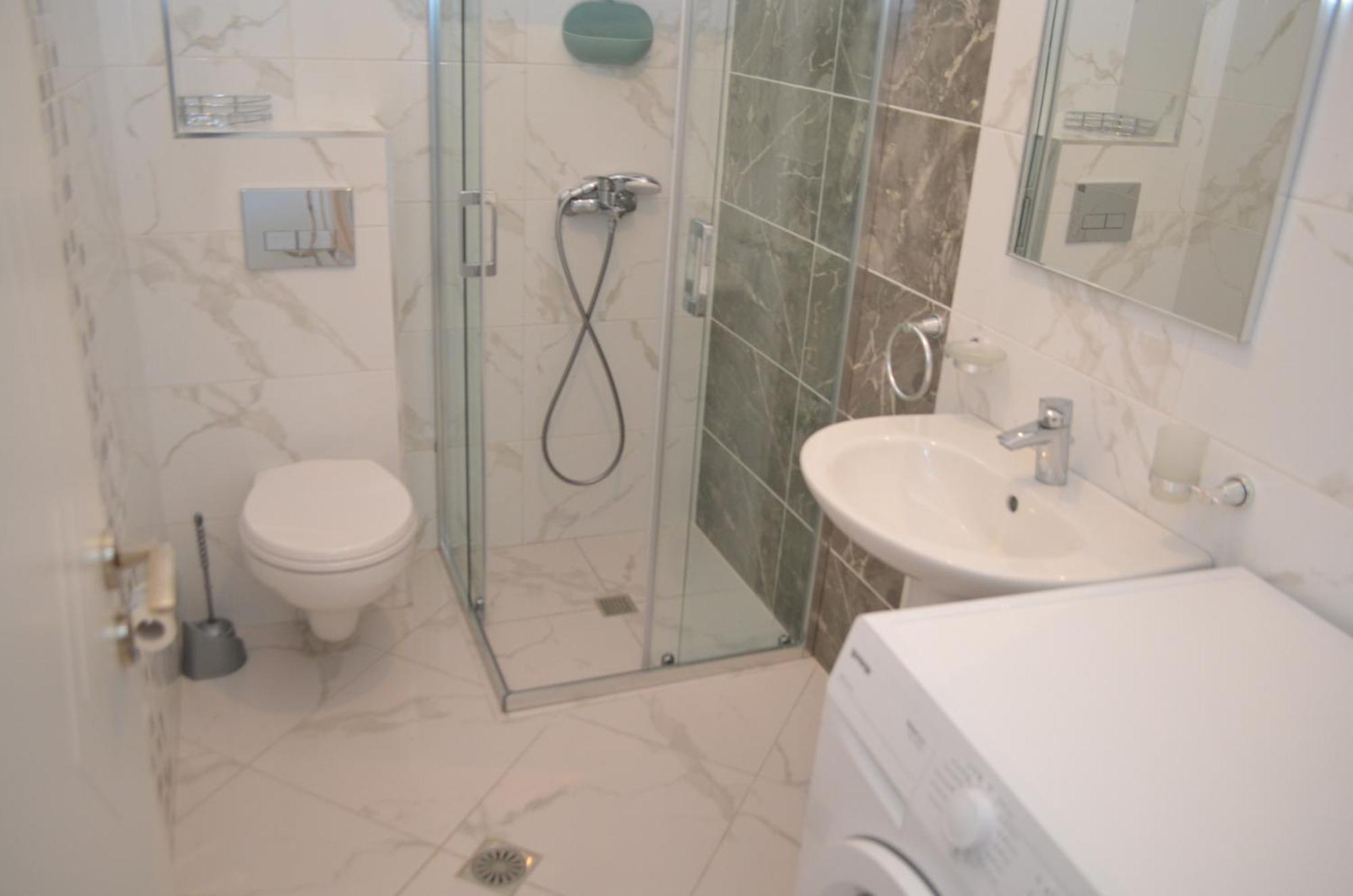 Brand New Apartments Sarande Luaran gambar