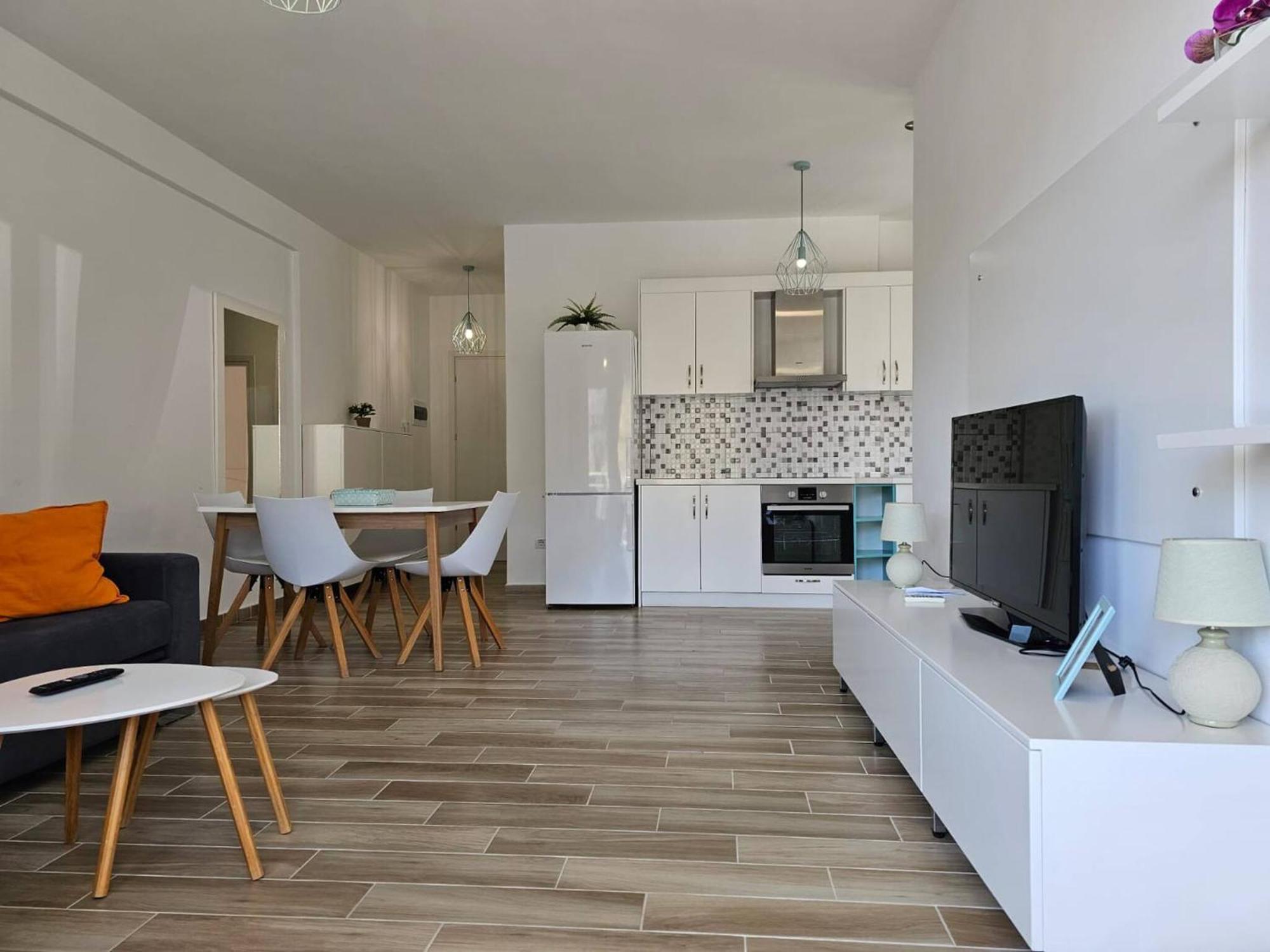 Brand New Apartments Sarande Luaran gambar
